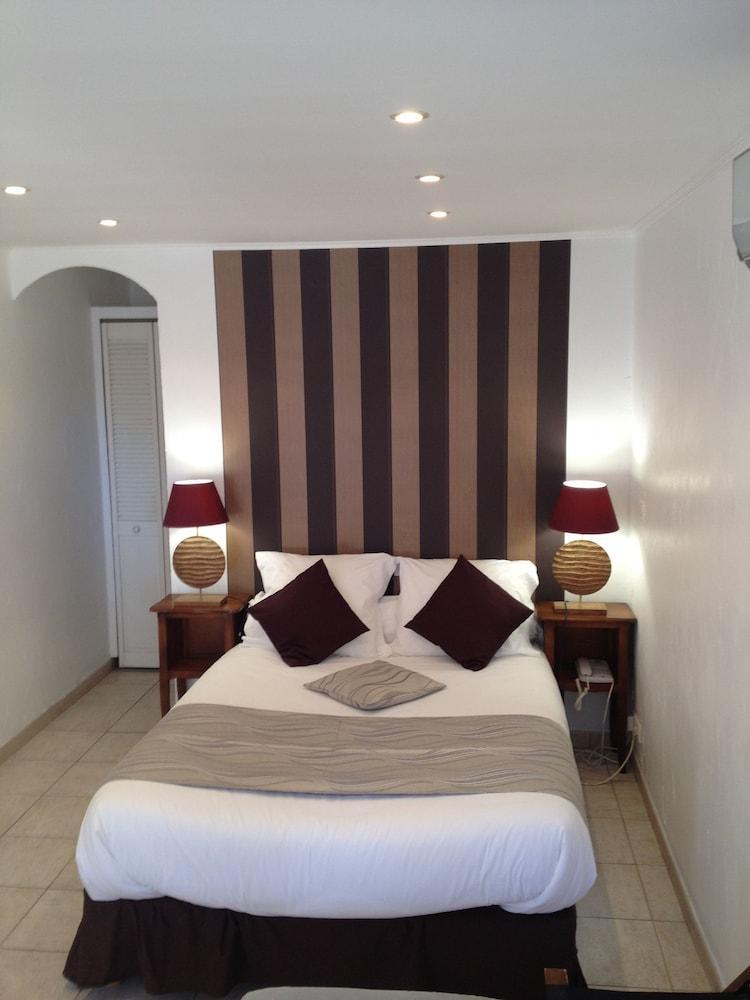 Cit'Hotel Le Mirage Istres Exterior photo