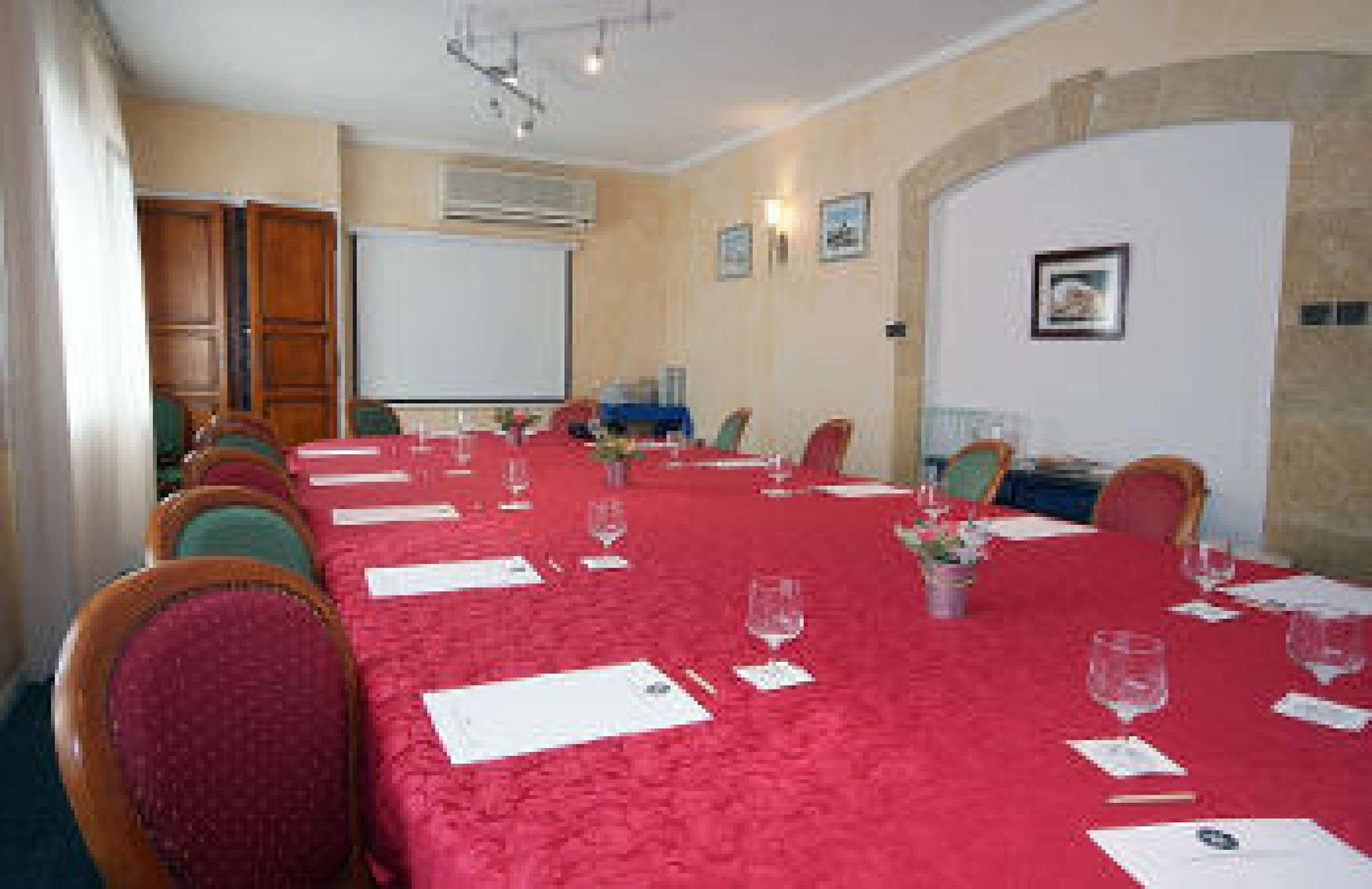 Cit'Hotel Le Mirage Istres Exterior photo